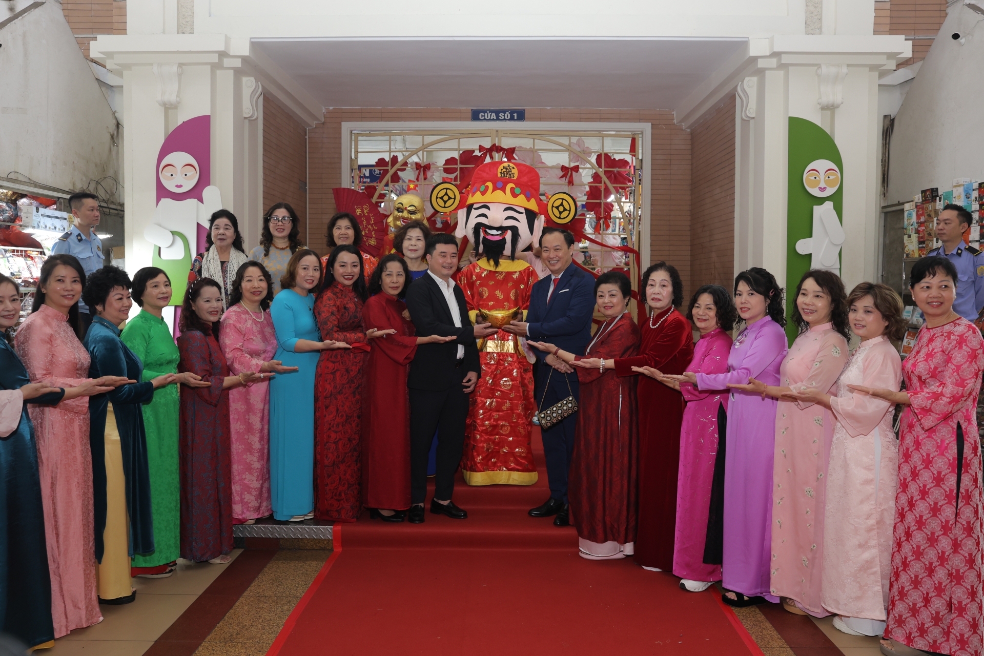 MỞ CỬA CHỢ ĐỒNG XUÂN XUÂN BÍNH NGỌ 2026