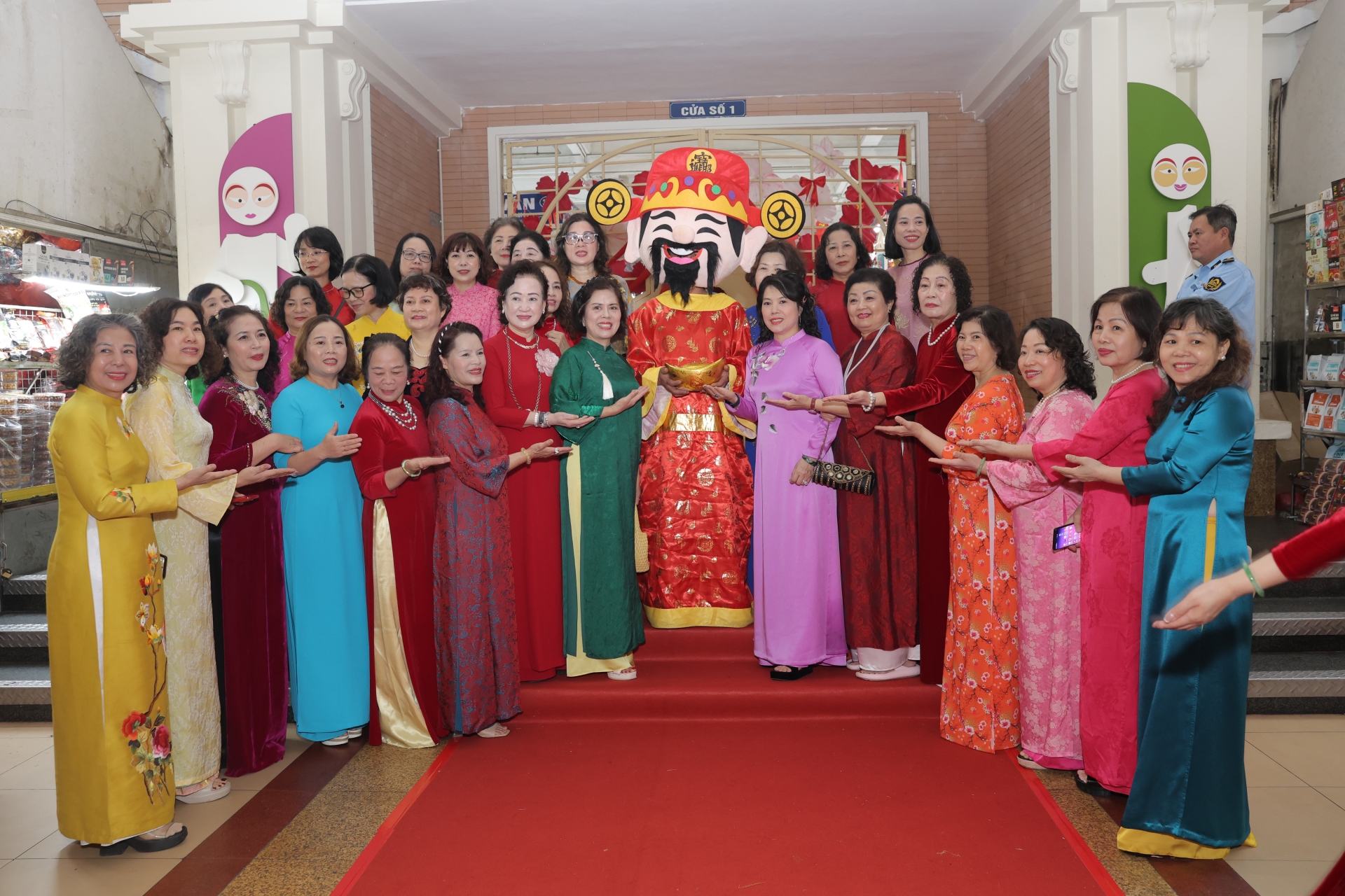 MỞ CỬA CHỢ ĐỒNG XUÂN XUÂN BÍNH NGỌ 2026