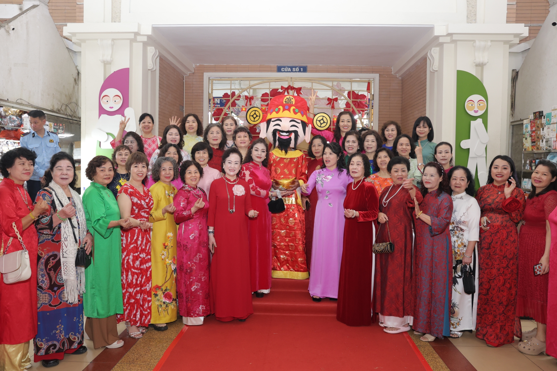 MỞ CỬA CHỢ ĐỒNG XUÂN XUÂN BÍNH NGỌ 2026