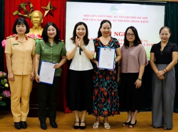 Hội LHPN phường Hoàn Kiếm ra mắt 2 chi hội phụ nữ Công an phường và chợ Đồng Xuân