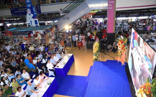 CHỢ ĐỒNG XUÂN RA MẮT MÔ HÌNH “CHỢ CHUYỂN ĐỔI SỐ”