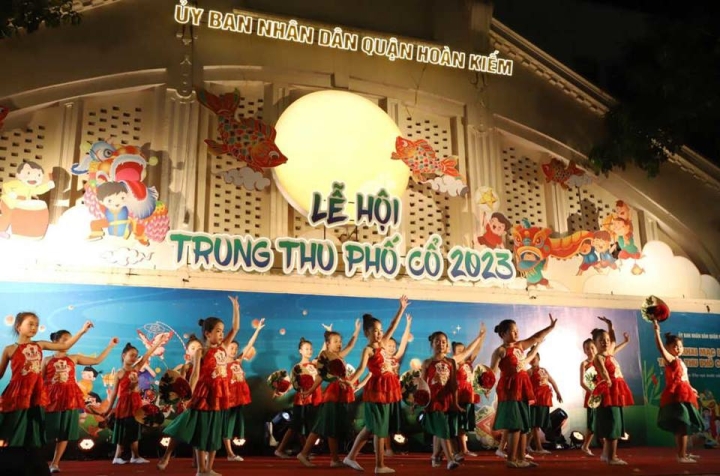 Jubilantly opening the Old Quarter Mid-Autumn Festival 2023