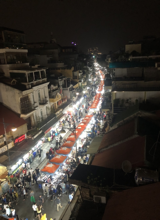 Dong Xuan Night Market and Walking Street - An attractive destination for tourists