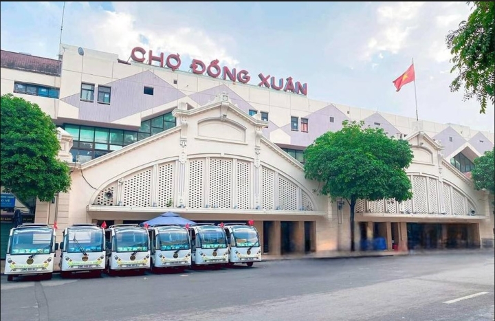 Hanoi pilots four-wheeled electric vehicles connecting Hoan Kiem Lake - Thang Long Imperial Citadel